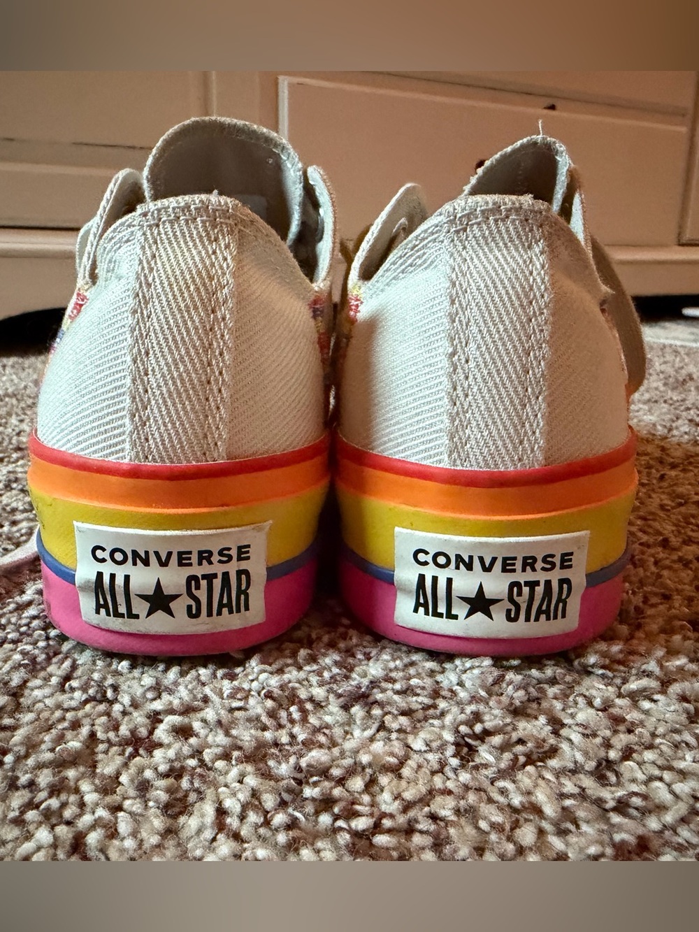 Converse - Picture 3 of 8